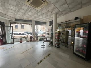 Local Comercial  Amante laffon. Local comercial a la calle en venta en ronda pio xii  pio xii.
