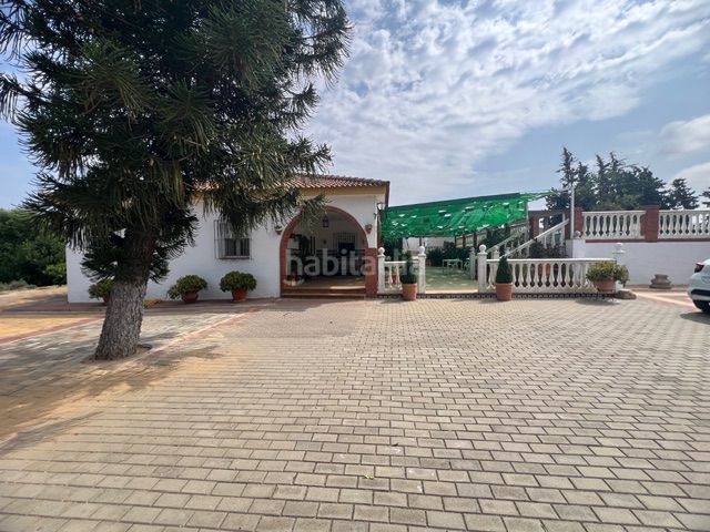 Foto cac57024-0cf7-4406-a9b1-c3ee29cde8f9. Masia a Carmona