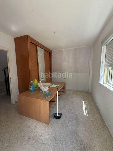 Foto 762aef9e-3cd3-4cdf-abb3-59fe9cc797a8. Casa amb aparcament a colores - entreparques Sevilla