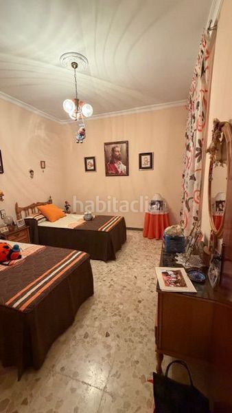 Foto 00b6c85e-98dd-46b2-8fce-e0f9d1ee5744. Casa adossada amb aparcament a Torreblanca Sevilla