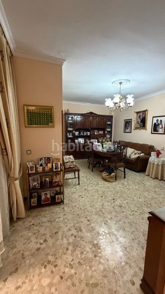 Foto b45aba9a-d125-4ea7-9f91-aa8e374092f0. Casa adossada amb aparcament a Torreblanca Sevilla