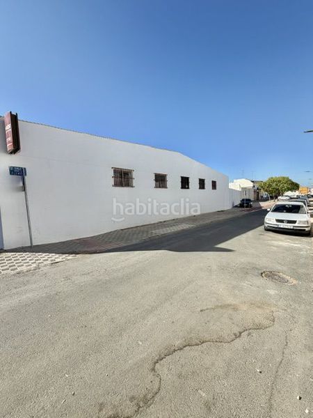 Foto dff1e4ce-1f96-4d1c-9ab1-5bbdc2bd1456. Capannone industriale in Salesianos Utrera