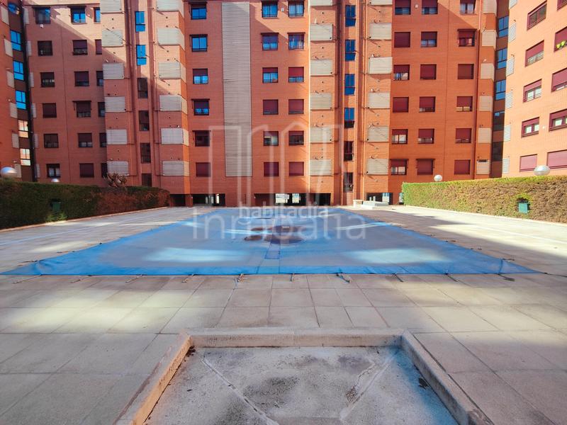Foto 4b18e6d6-9167-4a88-94ed-2e2270118850. Miete etagenwohnung mit heizung pool in Media Legua Madrid