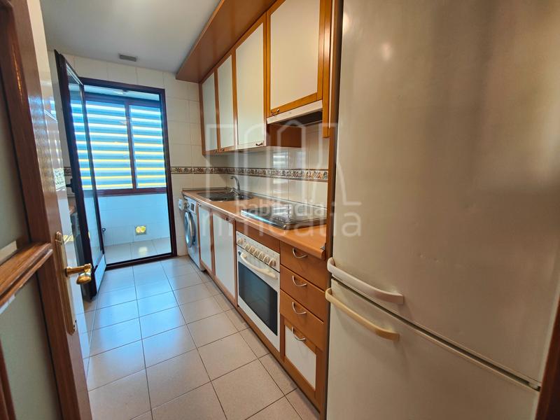 Foto 633883f9-a922-499a-a556-faa871152720. Miete etagenwohnung mit heizung pool in Media Legua Madrid