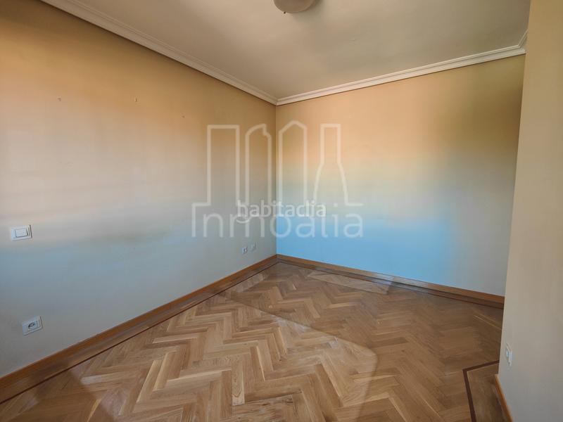 Foto f87f64c2-3ef3-4a48-a1a1-5aa8e6e1e49a. Miete etagenwohnung mit heizung pool in Media Legua Madrid