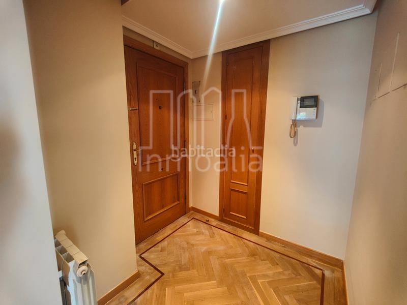 Foto 359943ab-c8bf-416d-bf17-14f8164f9244. Rent flat with heating pool in Media Legua Madrid