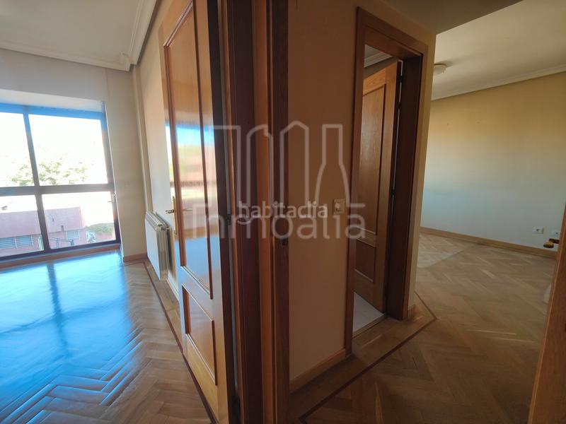 Foto d50ccc81-230e-4846-9b9a-290126a73644. Rent flat with heating pool in Media Legua Madrid