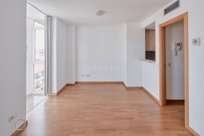 Foto ba5451b8-c8f5-40d5-bf61-c272b7e0d10b. Pis amb calefacció piscina a Butarque Madrid