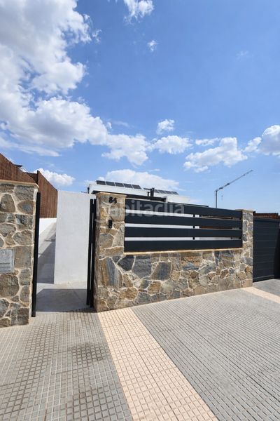 Foto 9b7cbd84-9276-4f02-9da9-729a72488629. Xalet amb aparcament piscina a Cerceda