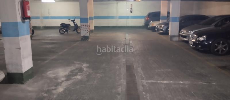Foto d9936f30-8b69-4956-b5f3-7f36ef19a26f. Parking coche gran plaza de garaje frente a la estación tren plaza arenal en Dos Hermanas