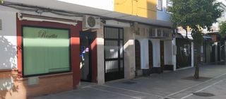 Local Comercial en Calle virgen de la soledad 6. Magnifico local comercial en pleno centro