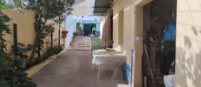 Foto 45b85186-d395-4de9-9de7-6efad98e3ea0. Chalet magnifica parcela con piscina no hipotecable en Dos Hermanas