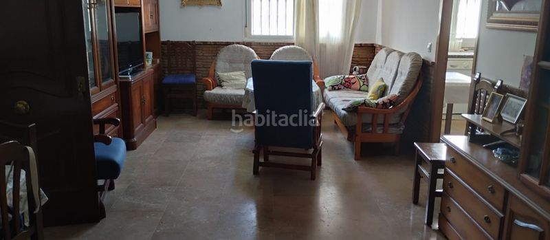 Foto 80dcc0b6-a3d1-4d1b-9f5e-6e26c0045263. Chalet magnifica parcela con piscina no hipotecable en Dos Hermanas