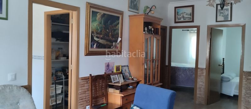Foto 90a25bc8-cbd0-430a-81a0-46ab97a53782. Chalet magnifica parcela con piscina no hipotecable en Dos Hermanas