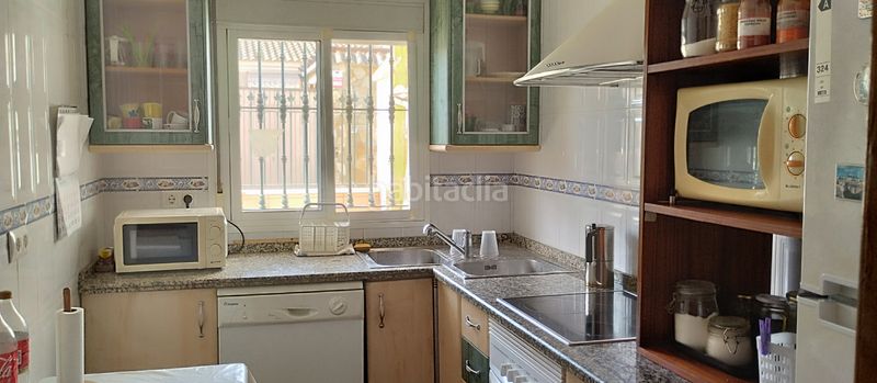 Foto b8027d34-1543-49b1-afe7-46a376164594. Chalet magnifica parcela con piscina no hipotecable en Dos Hermanas