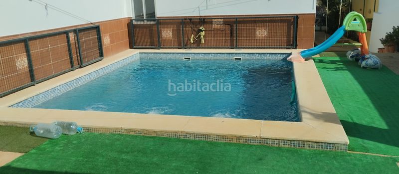Foto e03f2646-2f01-4576-8d29-30d183ade092. Chalet magnifica parcela con piscina no hipotecable en Dos Hermanas