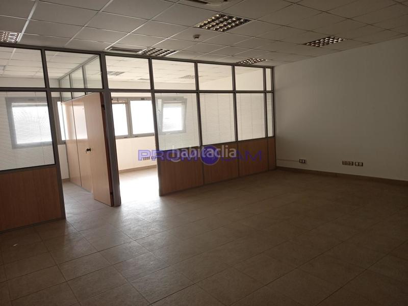 Foto 352ba311-5aa3-4f99-866e-68ad11348eb7. Office space in Avenida Juan Diego Bormujos