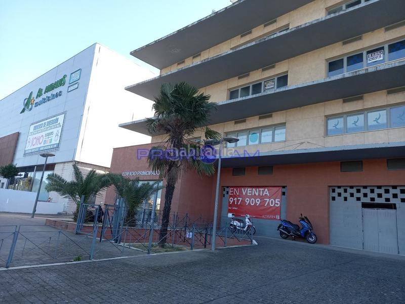 Foto 5db1337a-0a35-4f8a-be89-078af513b22f. Office space in Avenida Juan Diego Bormujos