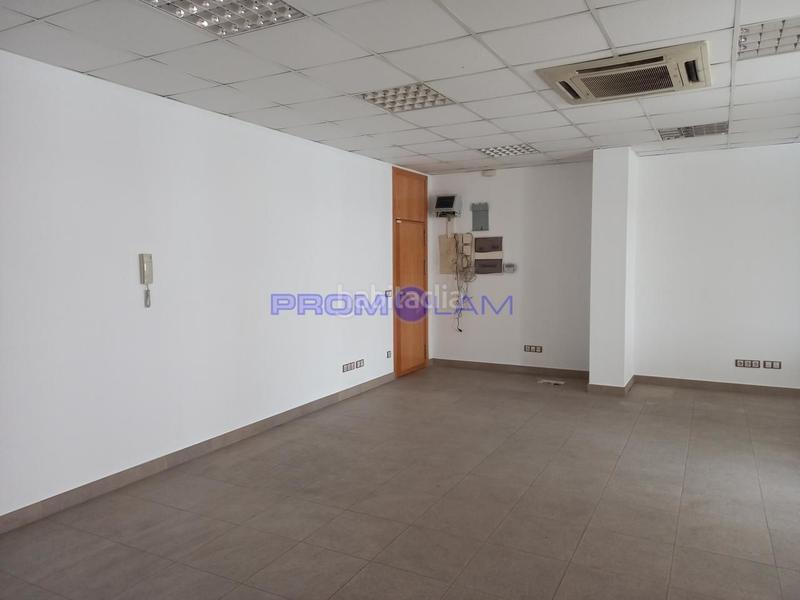 Foto 902389c3-7ecf-4c77-a952-69f307118893. Office space in Avenida Juan Diego Bormujos