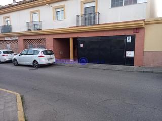 Car parking in Zurbarán