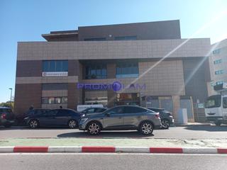 Aparcament cotxe  Calle d m-3. Plazas de parking disponibles en edificio cartuja center, locali