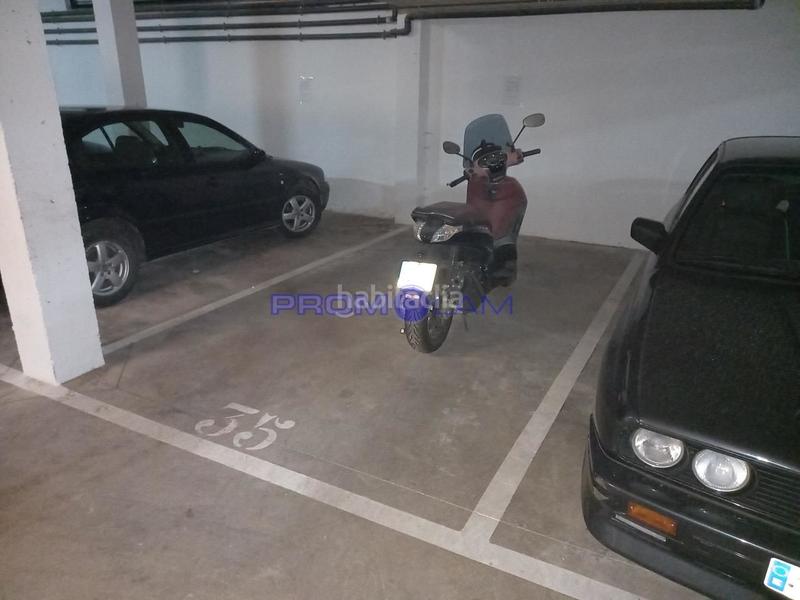 Foto 021926ca-45e8-4264-90a3-675e1aa727be. Autoparkplatz in Pilas