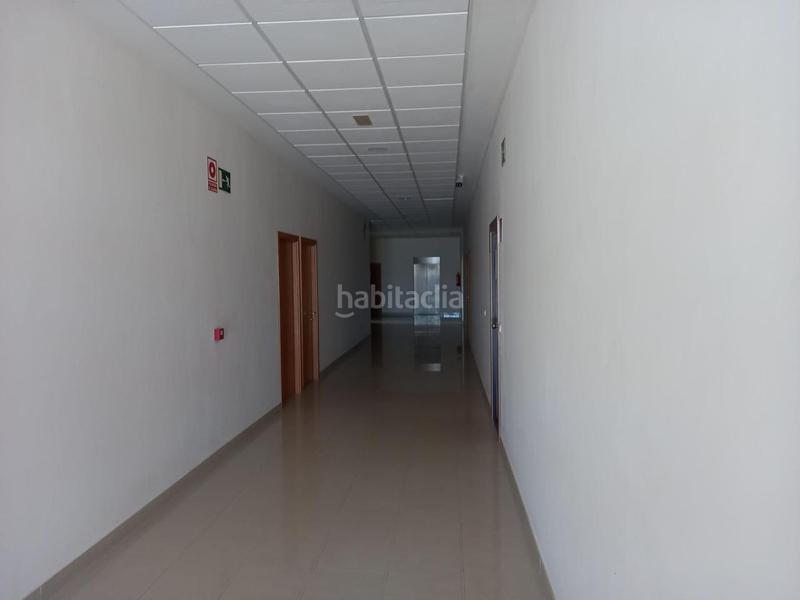 Foto 4ed85aec-09cf-4a08-be65-a88f58639b72. Ufficio in Bollullos de la Mitación