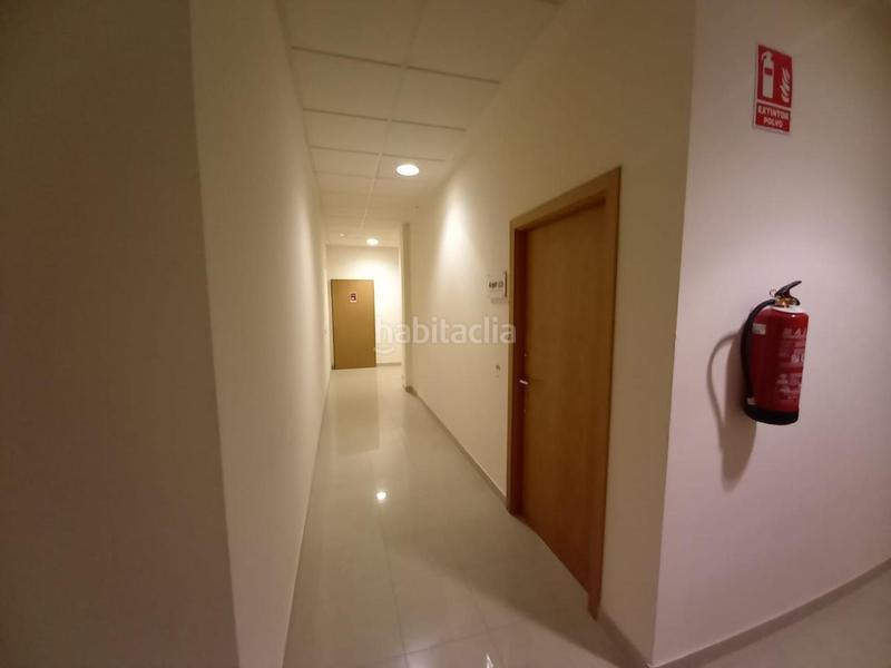 Foto 898e2dec-dce2-4df8-a036-ddd7f20802ba. Ufficio in Bollullos de la Mitación