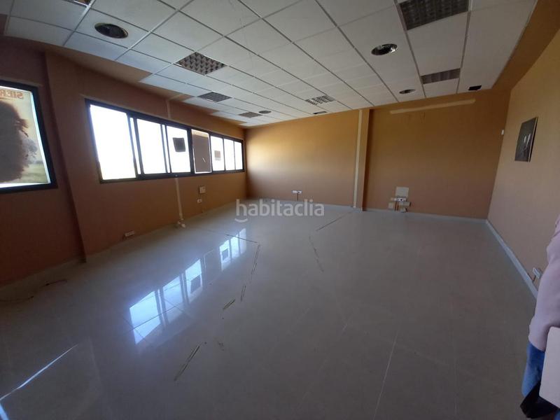 Foto b5de5878-014c-42a2-a138-217e3e83f905. Ufficio in Bollullos de la Mitación