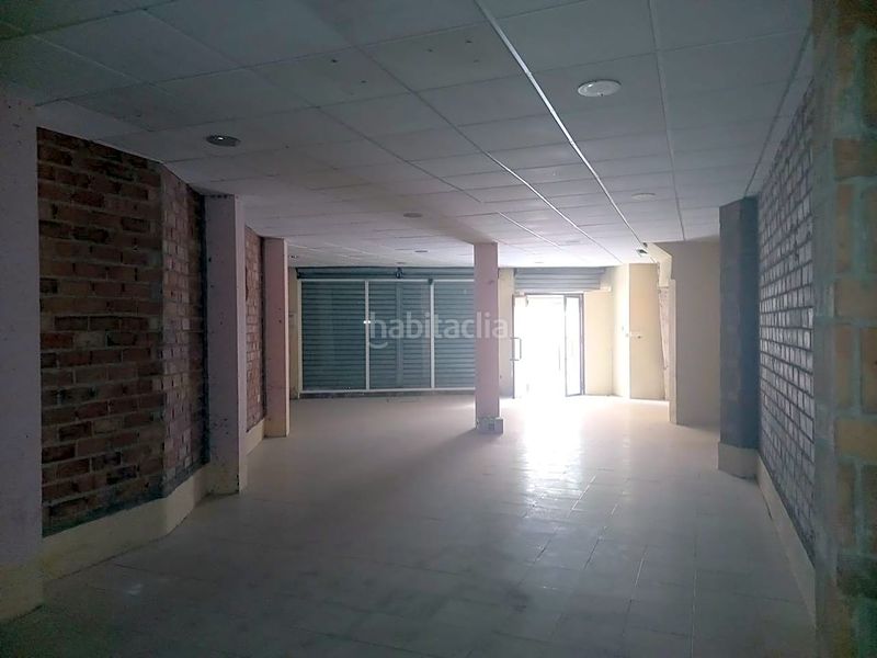 Foto 025f70b3-c3c6-4f8d-8d72-545298a5e9eb. Local comercial a Centro Bormujos