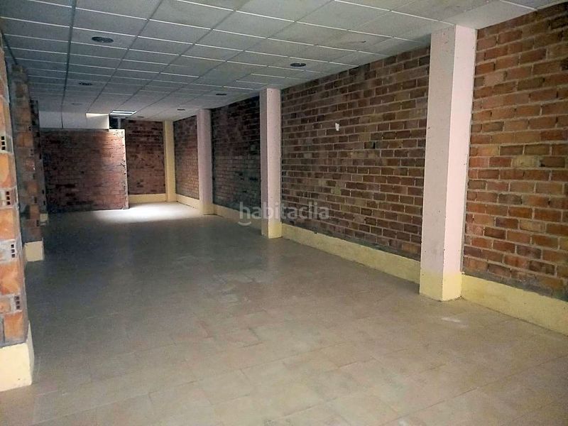 Foto c6188419-3585-48bf-9948-8a1848bfc735. Local comercial a Centro Bormujos