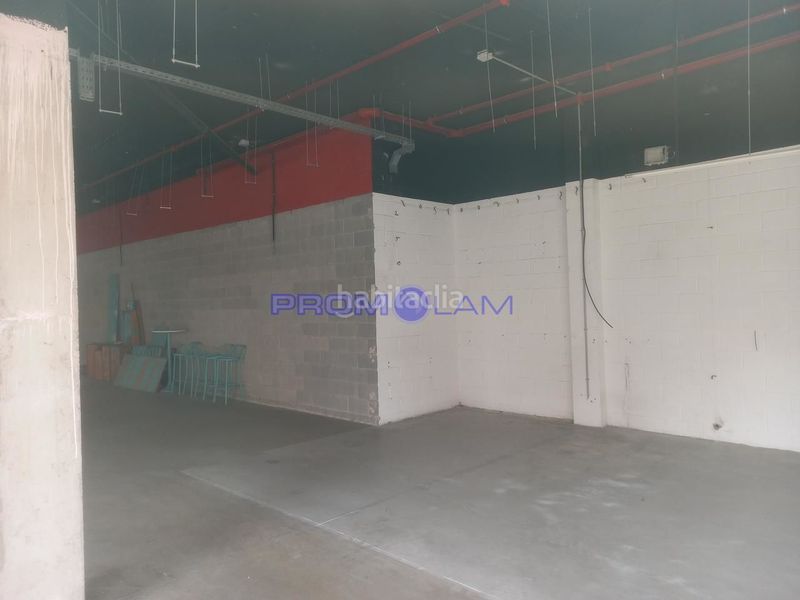 Foto ae73d564-348d-4d0e-8ca3-f61b4912aa19. Edificio en Avenida Juan Diego Bormujos