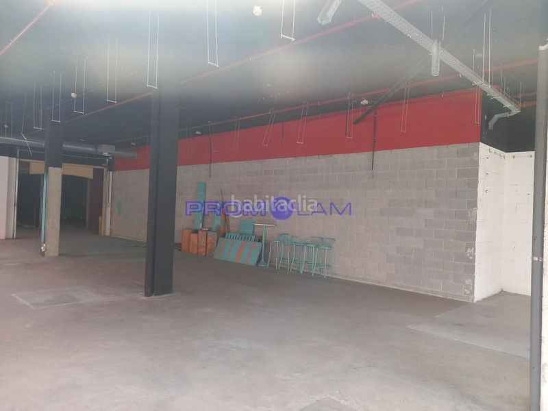 Foto f8f930b3-b867-40d4-8c45-9c82276f89f9. Edificio en Avenida Juan Diego Bormujos