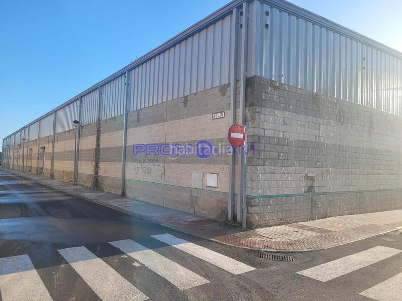 Foto dc801d86-e464-455a-abad-d1414e4f3f3b. Nau industrial a Morón de la Frontera