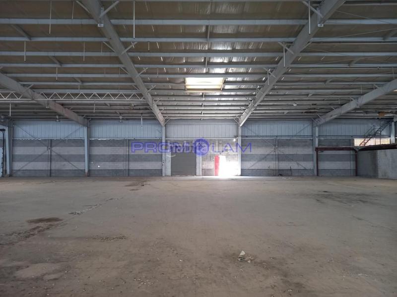 Foto fec085b1-7ee7-486b-98dd-418589a38a54. Nau industrial a Morón de la Frontera