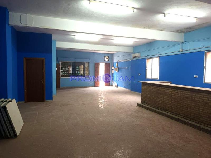 Foto 8fd5bc87-01dd-4c81-ad34-ea9c19e17a20. Geschäftsraum in Coria del Río