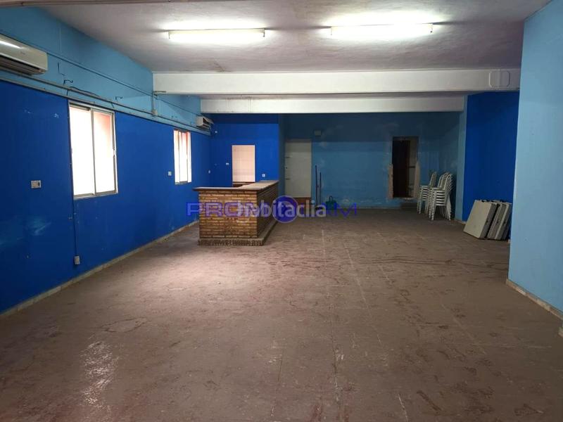 Foto 9aa45bc3-019b-4282-ab52-7bb9bdeeac9b. Geschäftsraum in Coria del Río