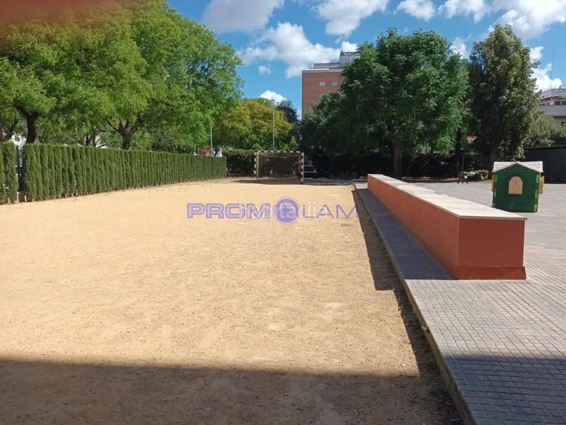 Foto a7bb76f2-5631-4595-9ecb-7f2ac9612c40. Pis amb aparcament a El Porvenir Sevilla