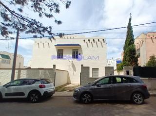 Casa  Almensilla. Pareado palomares del rio  avda almensilla