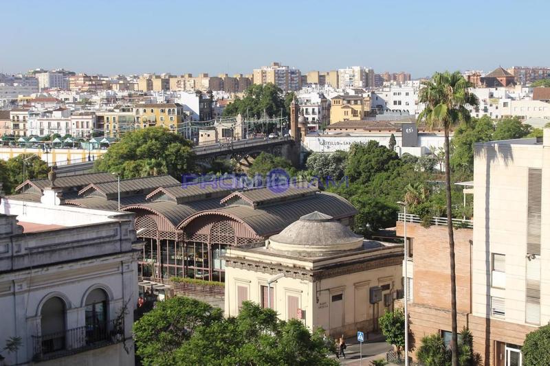 Foto 3a15cfcd-d76b-4697-b018-f3731b896fae. Piso exclusiva vivienda con vistas en calle arjona en Sevilla