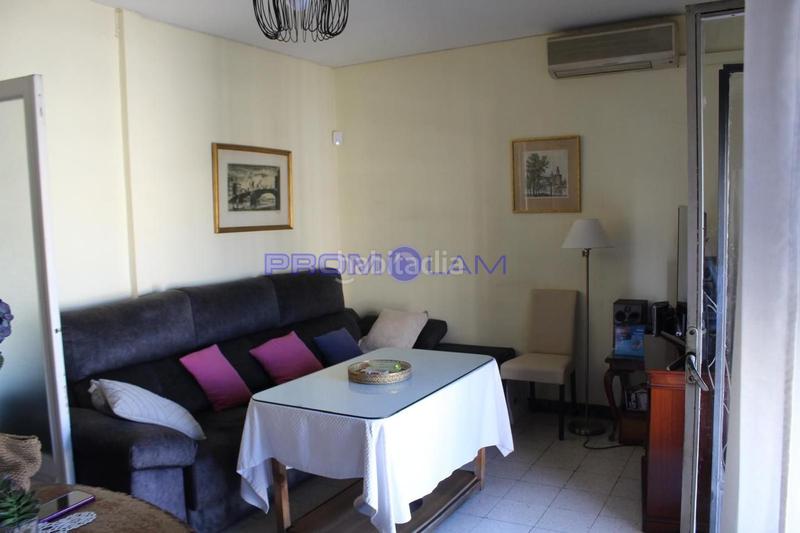 Foto c53887ea-364d-4b5e-b10e-ecc087bf5d1d. Piso exclusiva vivienda con vistas en calle arjona en Sevilla