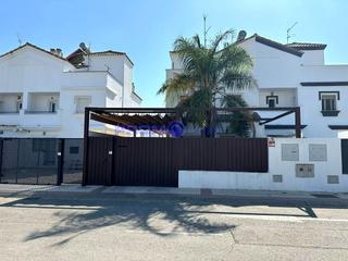 Casa a Bollullos de la Mitación. Chalet pareado en bollullos de la mitación
