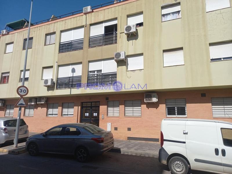 Foto 31ab5a06-6891-4632-8824-d4502901d715. Parking coche plaza de parking avenida de palomares coria del rio. en Coria del Río