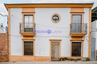 Casa  Tres de abril. Especial inversores. promocion viviendas bollullos del condado