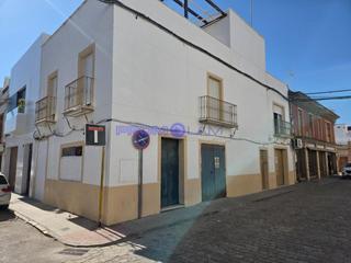 Local commercial  Betis. Local de esquina en coria del rio
