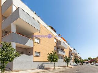 Appartement  De la tolerancia. Piso con plaza de parking y trastero en almensilla.