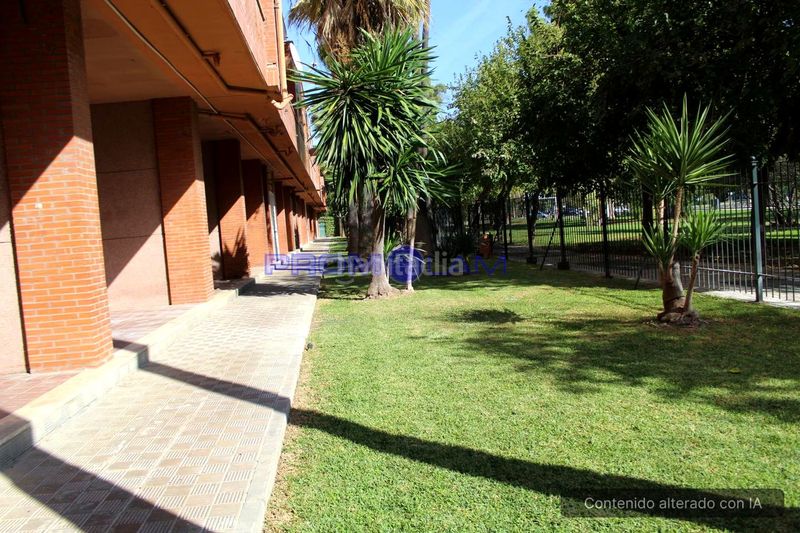 Foto 1e33e384-59d3-48a3-8299-4a82f50411a8. Planta baixa a Urbadiez - Entrepuentes Sevilla