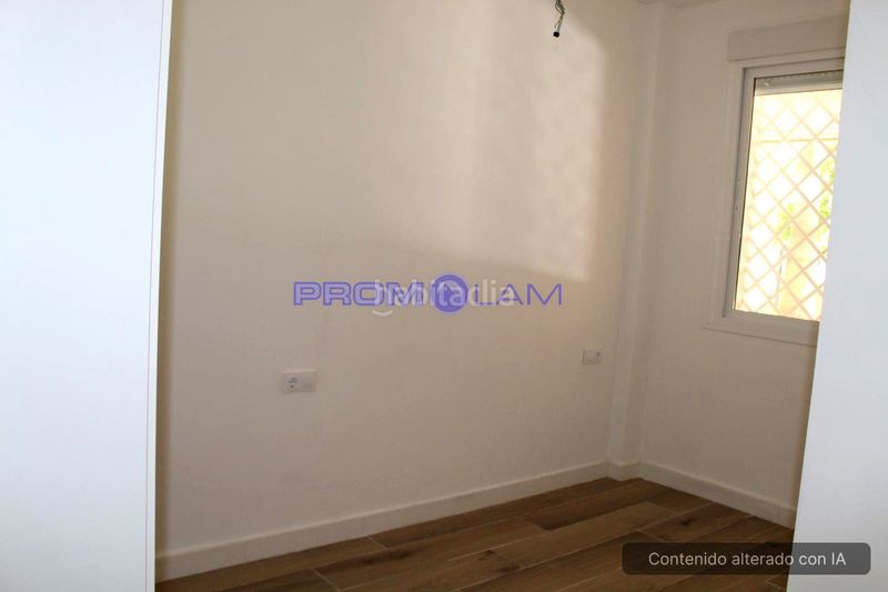 Foto 3a03fb94-db70-471d-8729-79a9b9787a62. Planta baixa a Urbadiez - Entrepuentes Sevilla