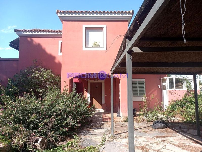 Foto 783ceab3-0e48-457c-9a13-b24d2a399a1f. Casa amb piscina a Bollullos de la Mitación