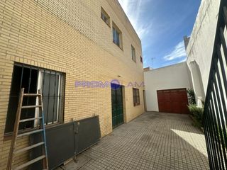 Planta baja  Primero de mayo. Venta 2 viviendas  local  ideal inversores  alta rentabilidad  c